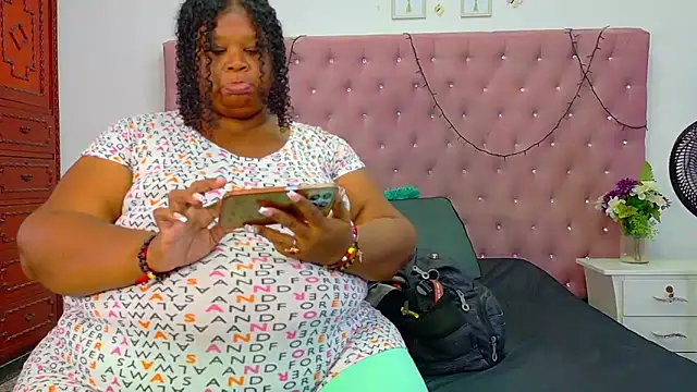 Exoticbigmandy online show from October 9, 9:30 pm