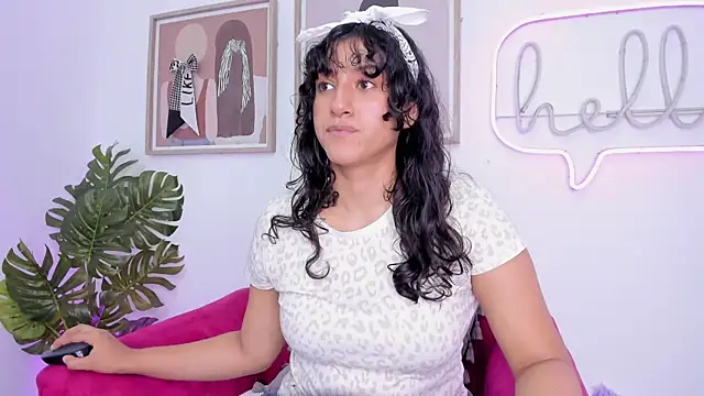 niia7 online show from May 25, 7:57 pm