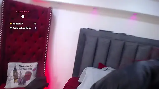 EmmaJhomson online show from November 4, 8:36 pm