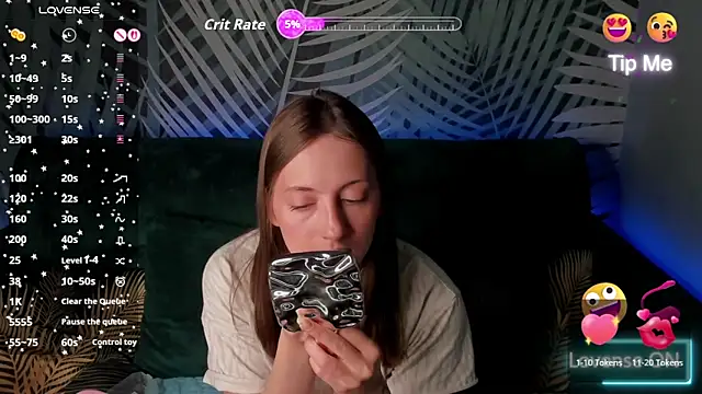 ChristyCrayme online show from May 14, 10:26 pm