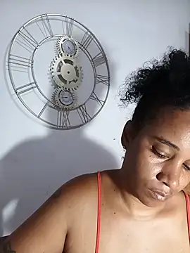 EbonyHorrny online show from May 13, 11:32 pm