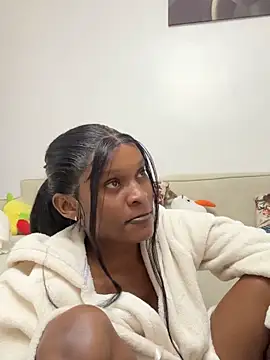 Lil-shawrie online show from October 5, 8:14 pm