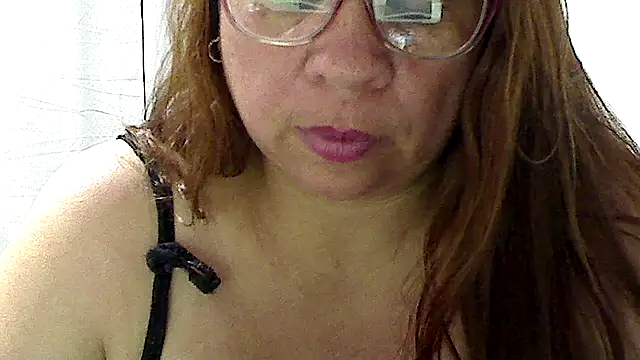 luciana69hot online show from May 11, 10:51 pm
