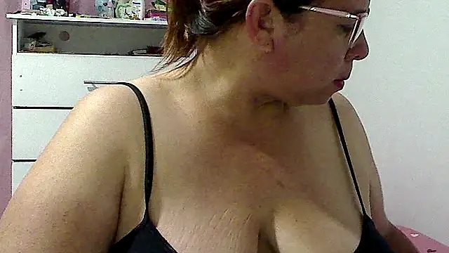 luciana69hot online show from February 19, 12:43 am