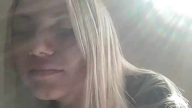 Snapshot of MonicaSweett chatting on October 2, 8:41 am MonicaSweett online show from October 2, 8:41 am