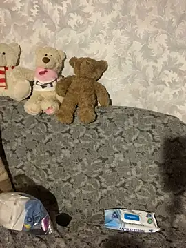 hotsteacher online show from February 17, 2:44 am