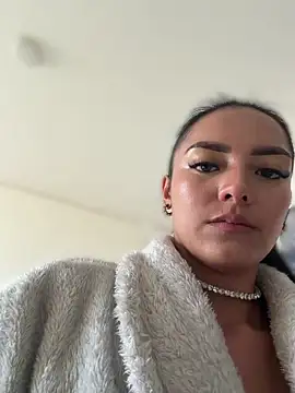 im-isabella online show from May 21, 9:02 pm