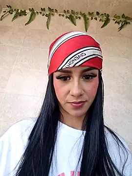 Juliana Xander online show from January 9, 2:32 pm