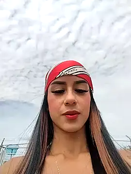 Juliana Xander online show from November 18, 2:18 pm