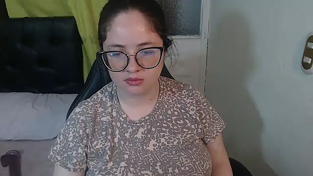 KrystalAdams online show from April 10, 1:28 pm