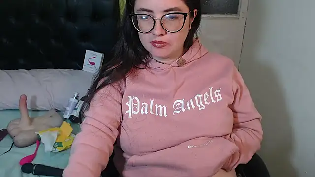 KrystalAdams online show from March 26, 2:30 pm