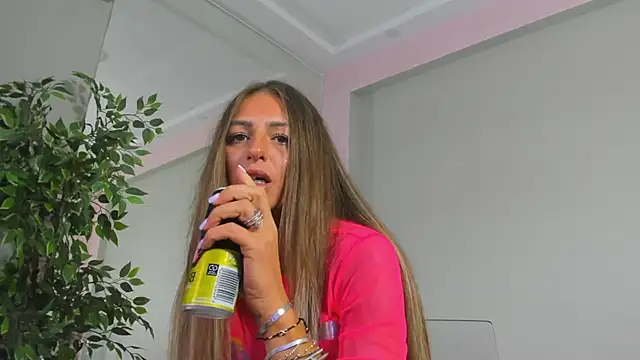 Snapshot of MayaHellen chatting on September 12, 5:41 am MayaHellen online show from September 12, 5:41 am