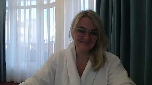 EleanoraDream online show from May 24, 4:28 pm