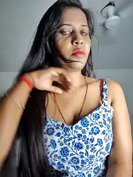 cute radhikaa online show from April 5, 9:08 am