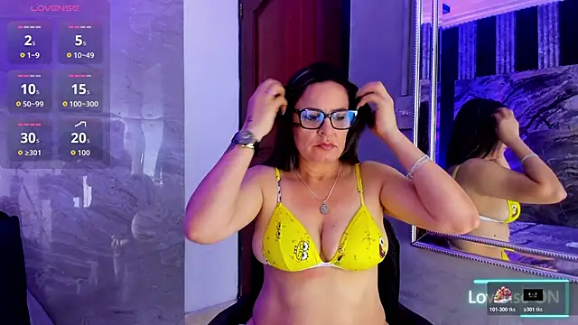 Agatha Pleasure online show from November 10, 11:49 am