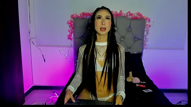 Snapshot of antonieta23 chatting on September 27, 11:56 pm antonieta23 online show from September 27, 11:56 pm