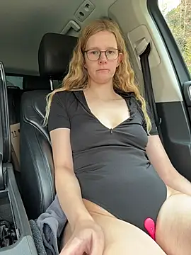 Bikergirl 97 online show from October 29, 1:15 pm