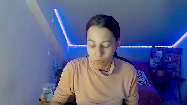 BonniePearson online show from October 1, 10:37 pm