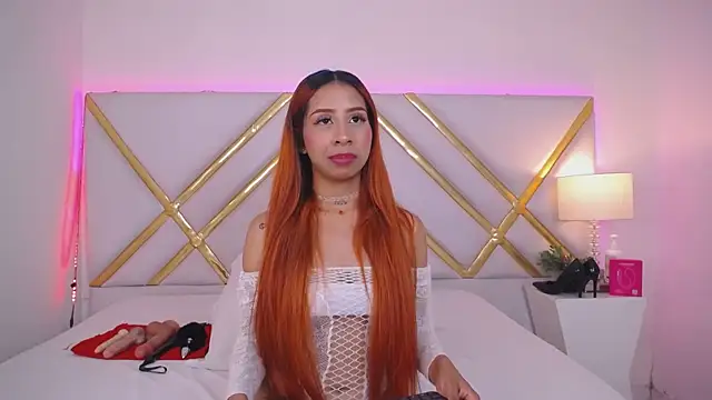 laila stilwiills online show from May 23, 7:17 am