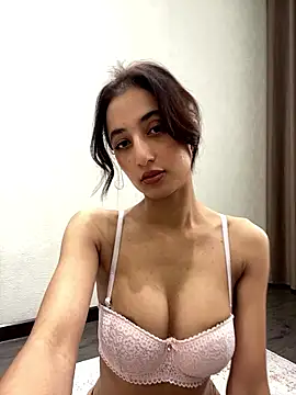 AriaXFlirt online show from January 8, 10:52 am