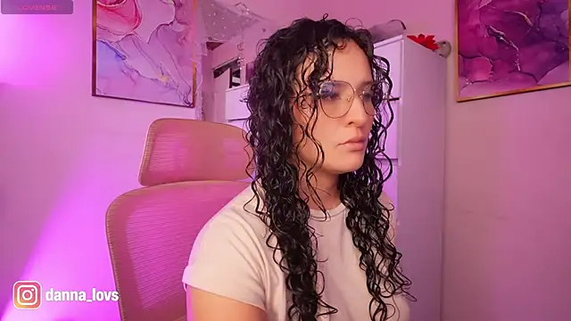 Dannaa Lovs online show from May 25, 2:16 pm