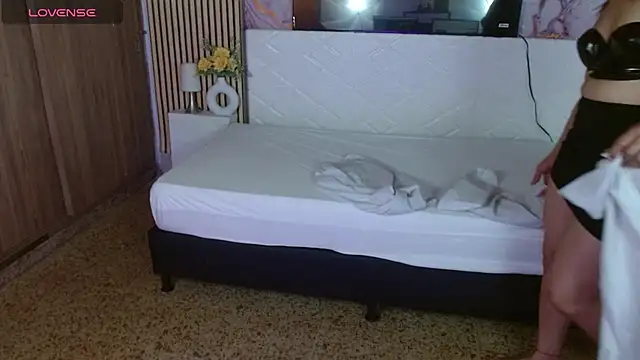 IvyShine7 online show from May 13, 7:41 pm