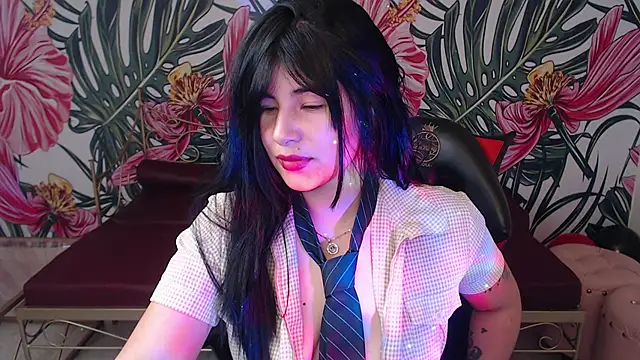 Nina harper  online show from November 5, 8:14 pm