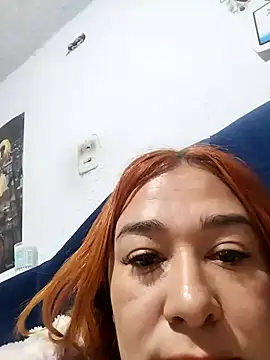 MOM CAMILA online show from March 1, 9:03 pm