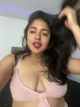 EmilyNoir1 online show from December 5, 1:05 am