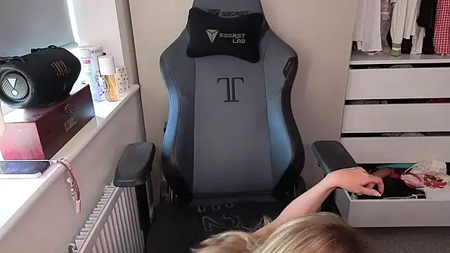 Lilly-Luscious online show from March 19, 4:55 pm