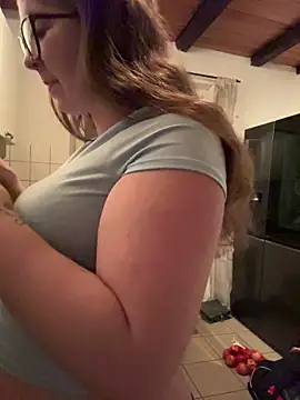 SweetTeenGirl online show from November 8, 8:14 pm