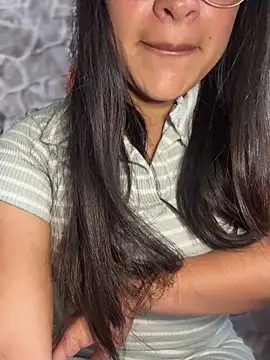 Liulee2 online show from November 1, 5:06 pm