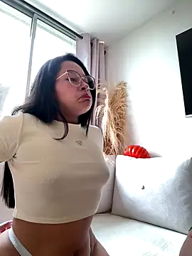 Liulee2 online show from November 14, 4:07 pm