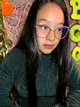 Liulee2 online show from October 14, 3:47 pm