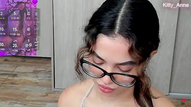 Kitty Anne online show from November 4, 8:36 pm