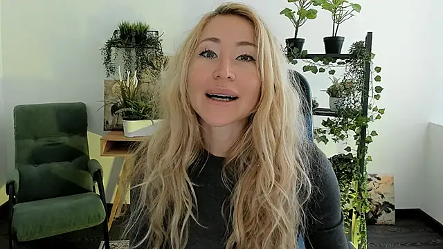 AstraMonroe online show from March 19, 6:51 am