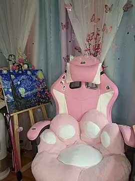 Fuzzy Unicorn online show from May 9, 8:00 pm