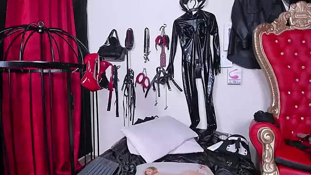 LiliThara online show from November 24, 2:19 pm