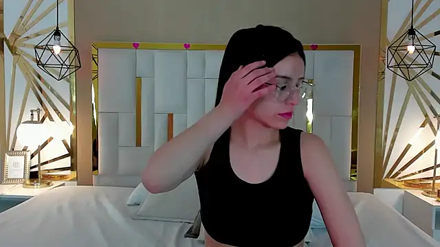 Snapshot of maddy_jaclsonw chatting on October 18, 11:50 pm maddy jaclsonw online show from October 18, 11:50 pm