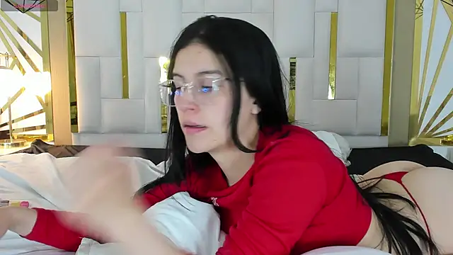 Snapshot of maddy_jaclsonw chatting on September 24, 1:10 pm maddy jaclsonw online show from September 24, 1:10 pm