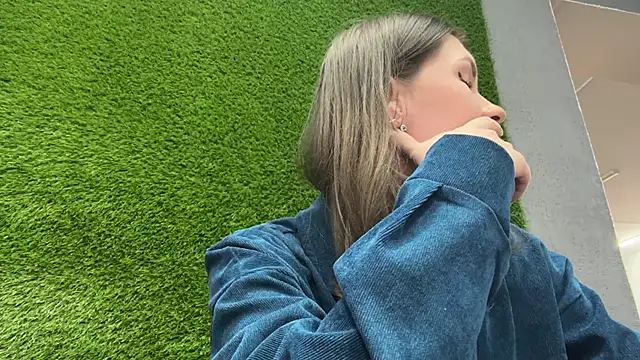 AshlyJoy online show from October 23, 8:42 am