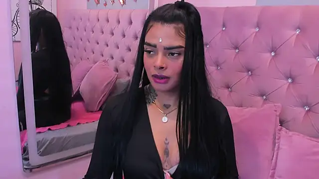 Snapshot of EmmaEbony_ chatting on September 23, 12:03 pm EmmaEbony online show from September 23, 12:03 pm
