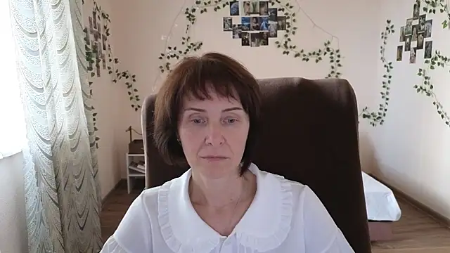 Snapshot of Lia_Tito chatting on September 19, 12:48 pm Lia Tito online show from September 19, 12:48 pm