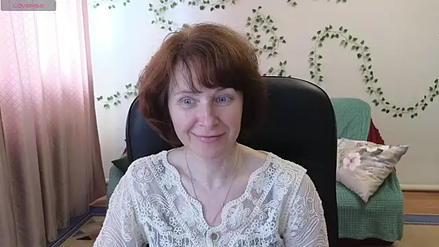 Lia Tito online show from May 15, 8:39 am