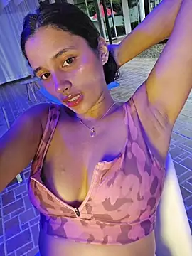 Lorena Mcfly online show from May 26, 12:04 pm