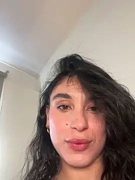 MonicaSalvatore online show from November 3, 7:40 pm