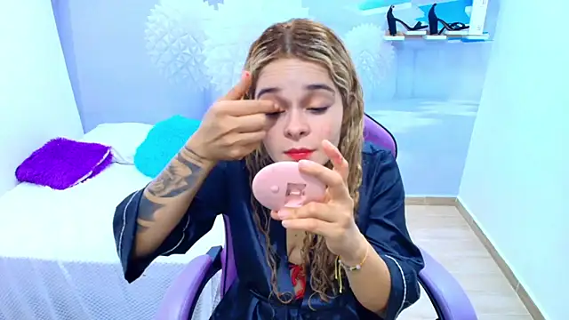 Snapshot of ESMERALDA-BLUE chatting on September 12, 8:16 pm ESMERALDA-BLUE online show from September 12, 8:16 pm
