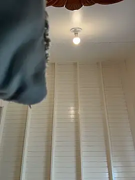 iriebusty online show from March 9, 2:09 pm