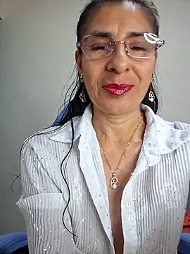 Natasha 50 online show from May 26, 1:05 am