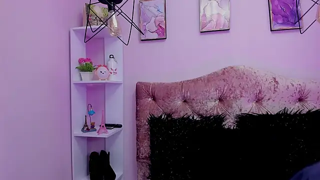 megha noa online show from October 20, 7:39 pm